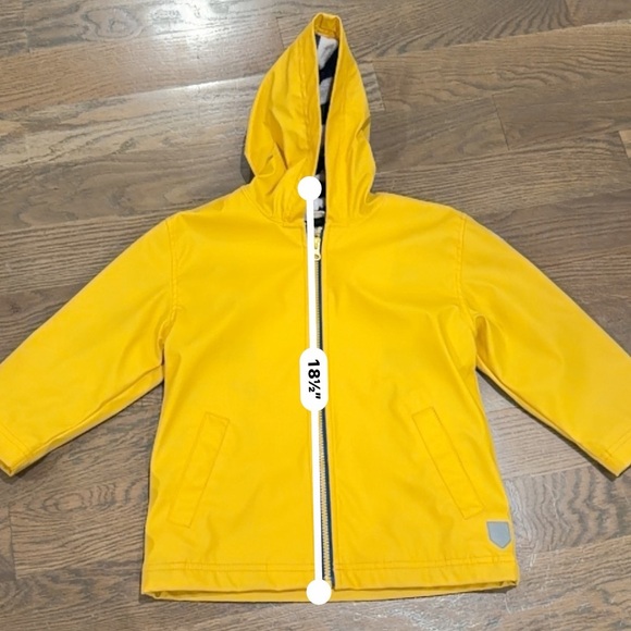 HATLEY yellow raincoat Kids Jacket-4. light pink stain on the back of a sleeve - Picture 6 of 12